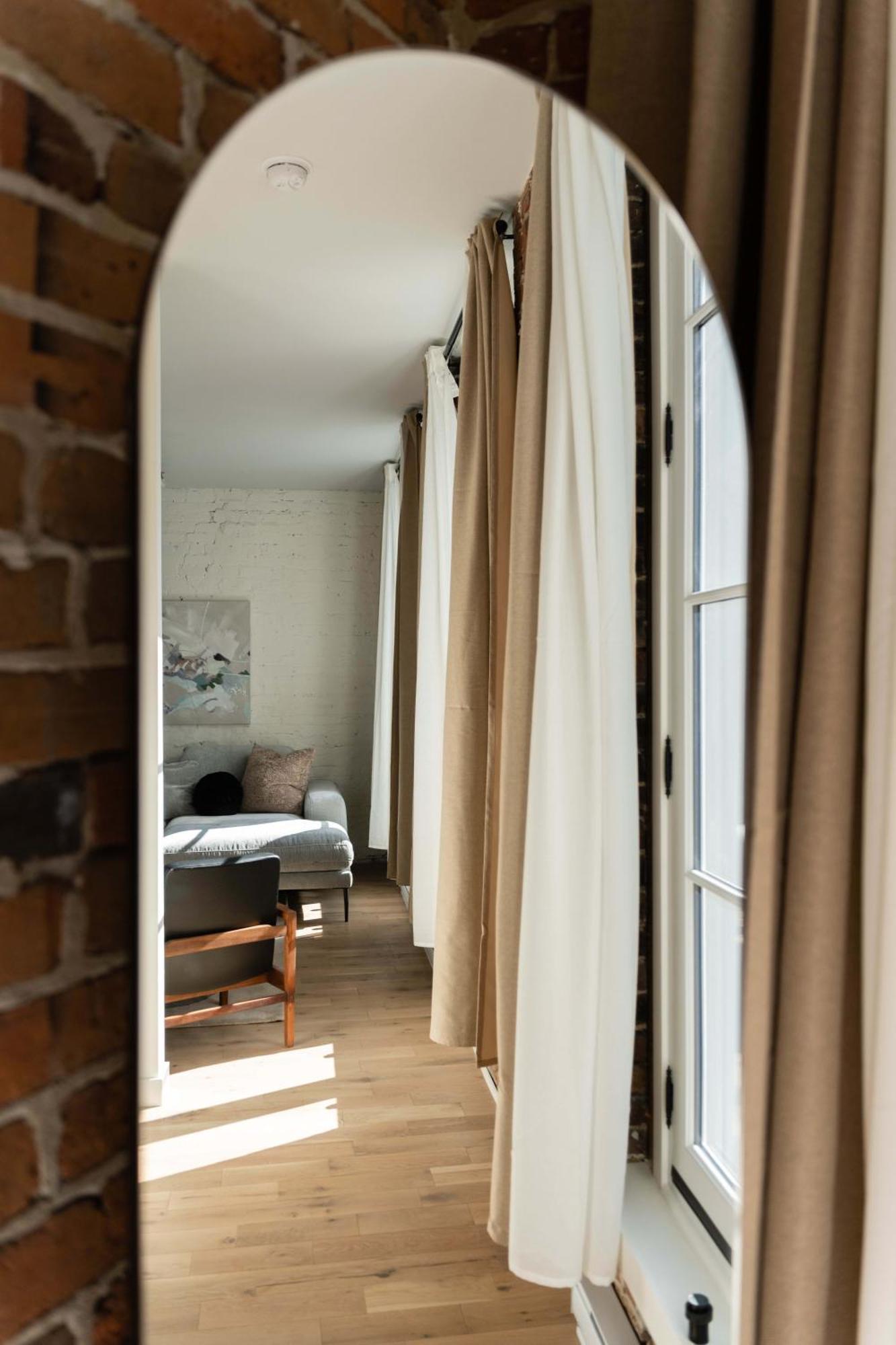 Maison Place Jacques-Cartier By Luxury In Transit Montréal Extérieur photo
